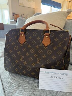 Louis Vuitton Monogram Canvas Speedy 30